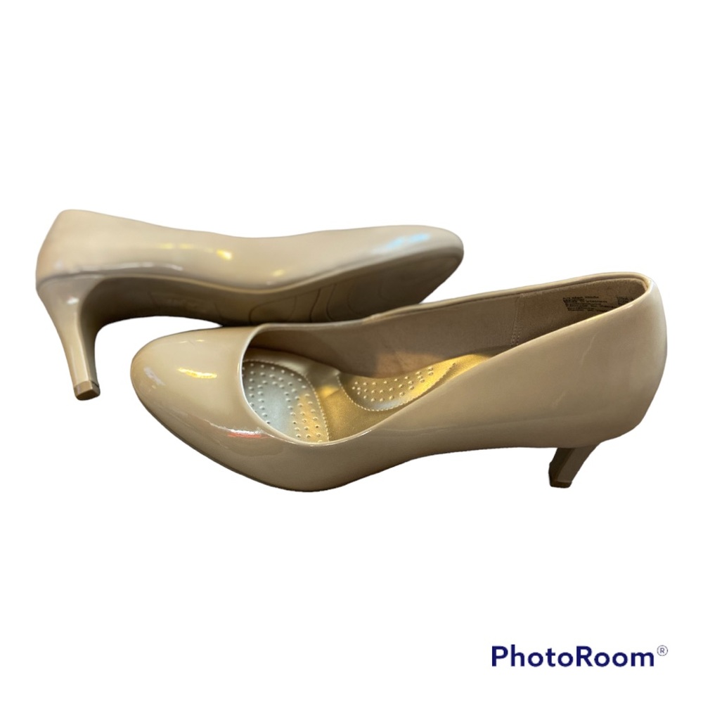 Dexflex comfort nude heels 9W Payless